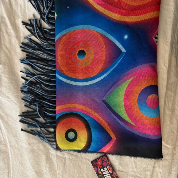 Insomniac EDC Pashminana Scarf Blanket - Picture 7 of 7